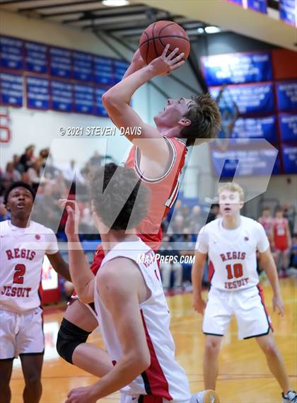 Thumbnail 2 in Regis Jesuit vs. Brophy College Prep photogallery.