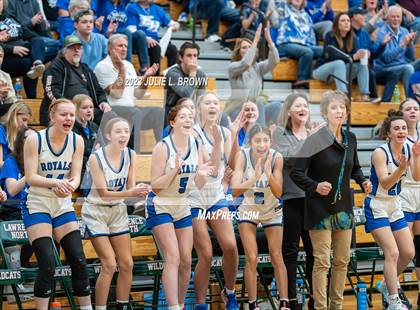 Thumbnail 3 in Eastern Hancock vs Elkhart (LN Holiday Invite) photogallery.