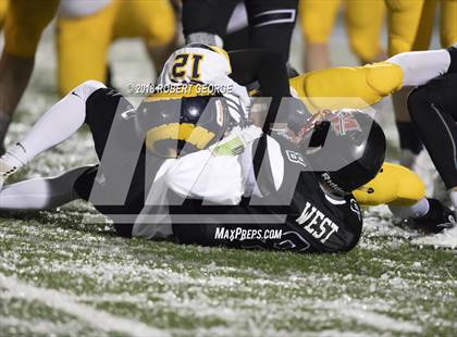 Thumbnail 2 in Muskego vs. Marquette University  (WIAA D1 State Qualifier) photogallery.