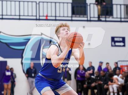 Thumbnail 3 in Franklin Central vs. Ben Davis (IHSAA 4A Sectional 11 semi-final) photogallery.