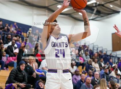 Thumbnail 2 in Franklin Central vs. Ben Davis (IHSAA 4A Sectional 11 semi-final) photogallery.