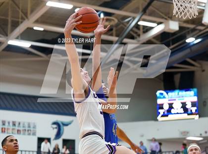 Thumbnail 3 in Franklin Central vs. Ben Davis (IHSAA 4A Sectional 11 semi-final) photogallery.