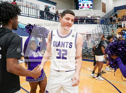 Thumbnail 1 in Franklin Central vs. Ben Davis (IHSAA 4A Sectional 11 semi-final) photogallery.