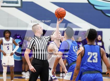 Thumbnail 2 in Franklin Central vs. Ben Davis (IHSAA 4A Sectional 11 semi-final) photogallery.