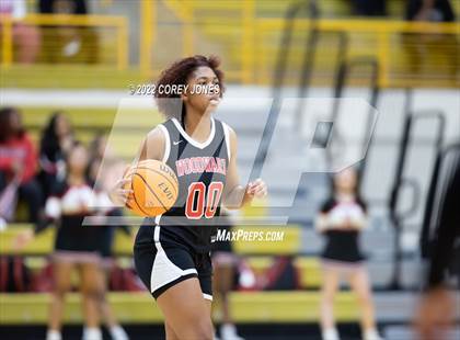Thumbnail 3 in Woodward Academy vs Warner Robins (GHSA 5A Final Four Playoff) photogallery.