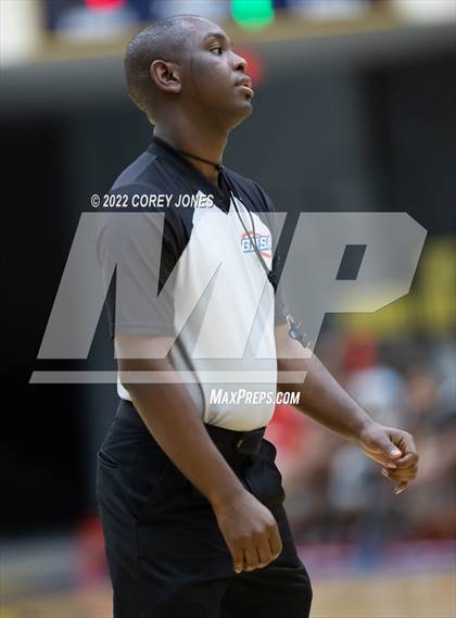 Thumbnail 3 in Woodward Academy vs Warner Robins (GHSA 5A Final Four Playoff) photogallery.