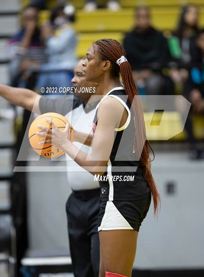 Thumbnail 1 in Woodward Academy vs Warner Robins (GHSA 5A Final Four Playoff) photogallery.