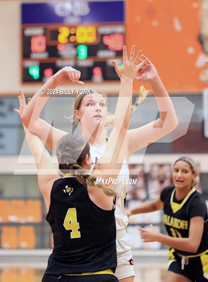 Thumbnail 1 in Grand Saline vs Malakoff photogallery.