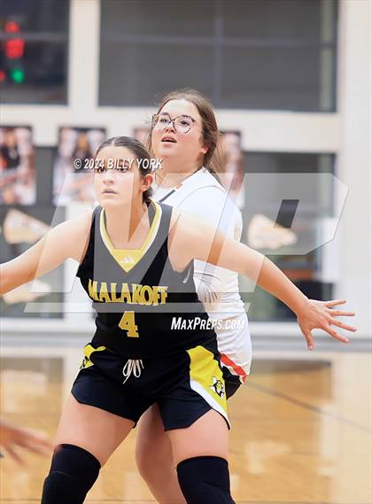 Thumbnail 1 in Grand Saline vs Malakoff photogallery.