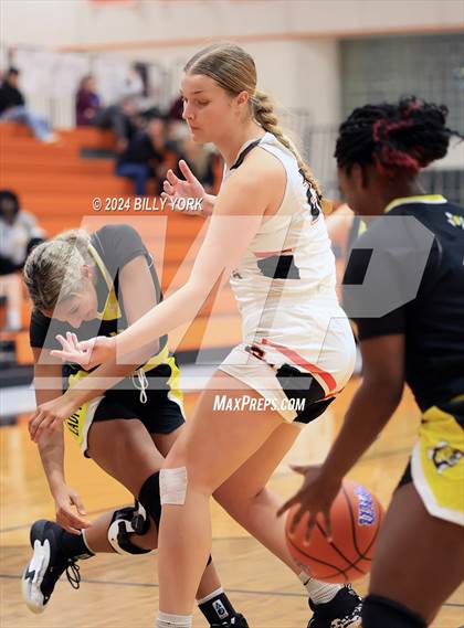 Thumbnail 3 in Grand Saline vs Malakoff photogallery.