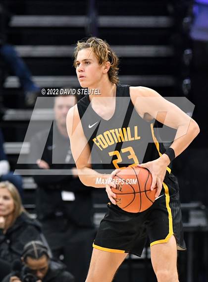 Thumbnail 2 in Foothill vs. Elk Grove (CIF State D2 Final) photogallery.