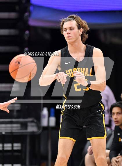 Thumbnail 1 in Foothill vs. Elk Grove (CIF State D2 Final) photogallery.