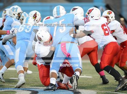 Thumbnail 3 in Hoover @ University City Homecoming photogallery.