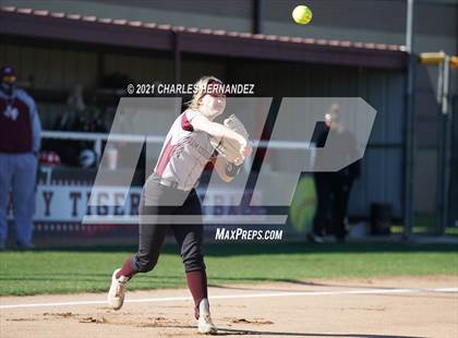 Thumbnail 2 in A&M Consolidated vs. Mexia (NFCA Leadoff Classic) photogallery.