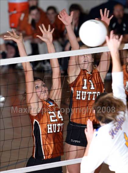 Thumbnail 3 in Alamo Heights vs. Hutto photogallery.