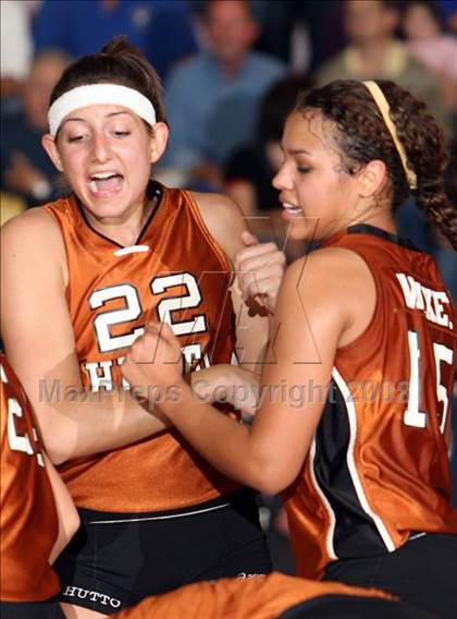 Thumbnail 3 in Alamo Heights vs. Hutto photogallery.