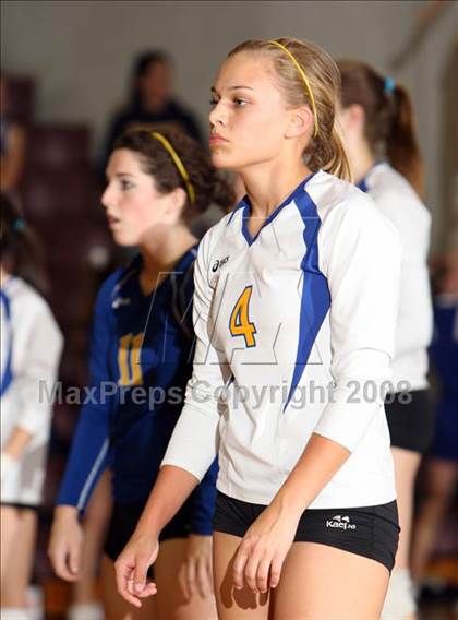 Thumbnail 2 in Alamo Heights vs. Hutto photogallery.
