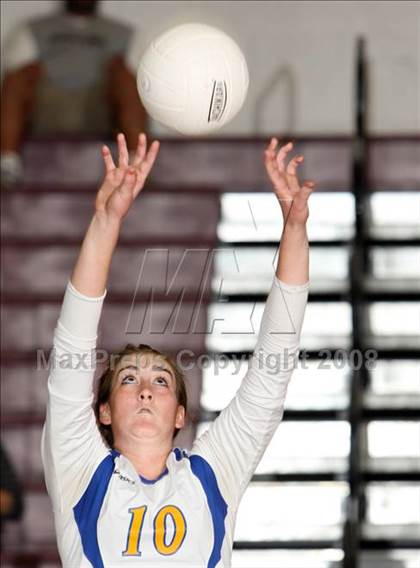 Thumbnail 2 in Alamo Heights vs. Hutto photogallery.