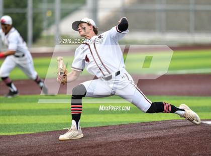 Thumbnail 2 in Madison vs Churchill photogallery.