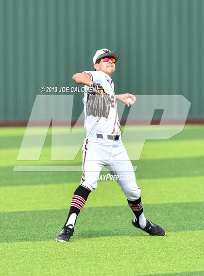 Thumbnail 2 in Madison vs Churchill photogallery.