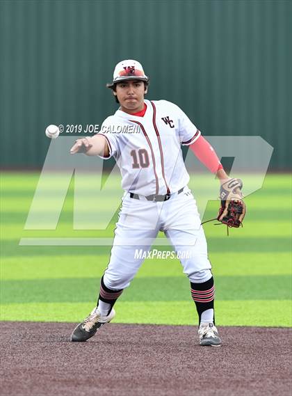 Thumbnail 2 in Madison vs Churchill photogallery.