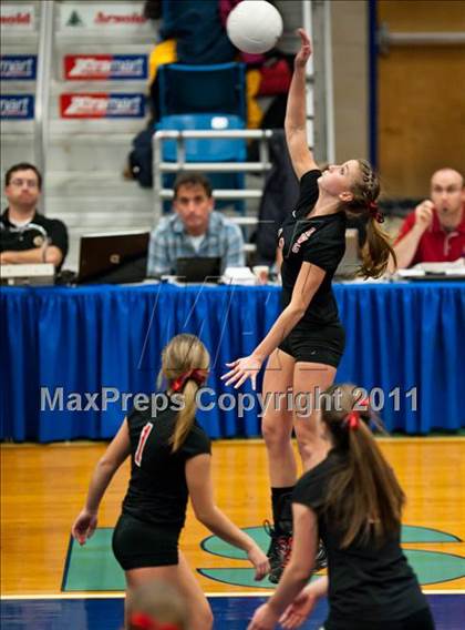Thumbnail 3 in Exeter-West Greenwich vs. Cumberland (RIIL D2 Final) photogallery.