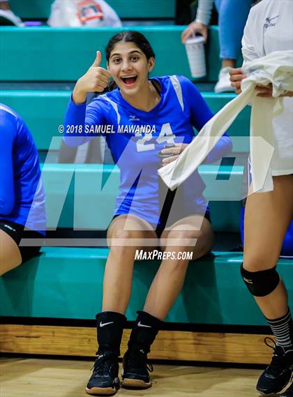 Thumbnail 3 in El Camino Real vs Mammoth (CIF State D5 Regional Semifinal) photogallery.