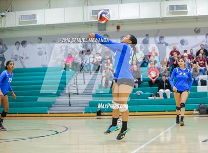 Thumbnail 2 in El Camino Real vs Mammoth (CIF State D5 Regional Semifinal) photogallery.