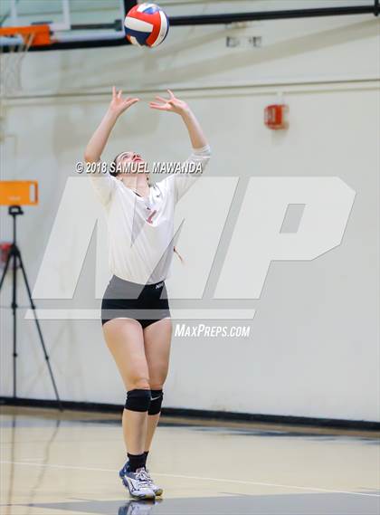 Thumbnail 1 in El Camino Real vs Mammoth (CIF State D5 Regional Semifinal) photogallery.