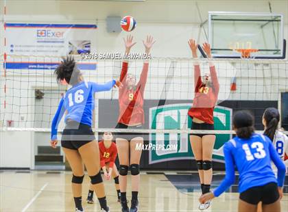 Thumbnail 3 in El Camino Real vs Mammoth (CIF State D5 Regional Semifinal) photogallery.
