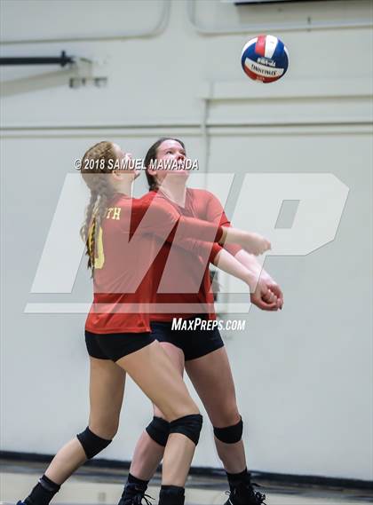 Thumbnail 3 in El Camino Real vs Mammoth (CIF State D5 Regional Semifinal) photogallery.