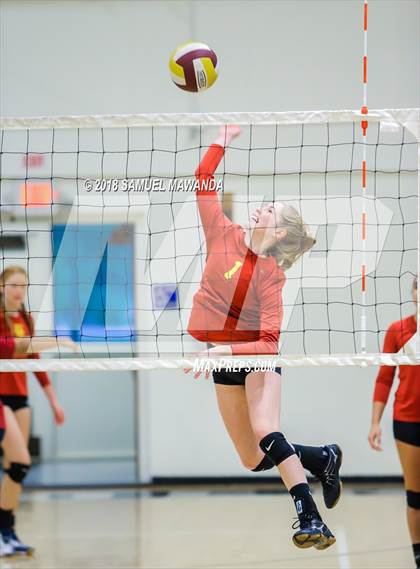 Thumbnail 1 in El Camino Real vs Mammoth (CIF State D5 Regional Semifinal) photogallery.