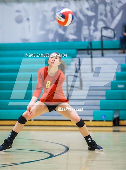 Thumbnail 2 in El Camino Real vs Mammoth (CIF State D5 Regional Semifinal) photogallery.