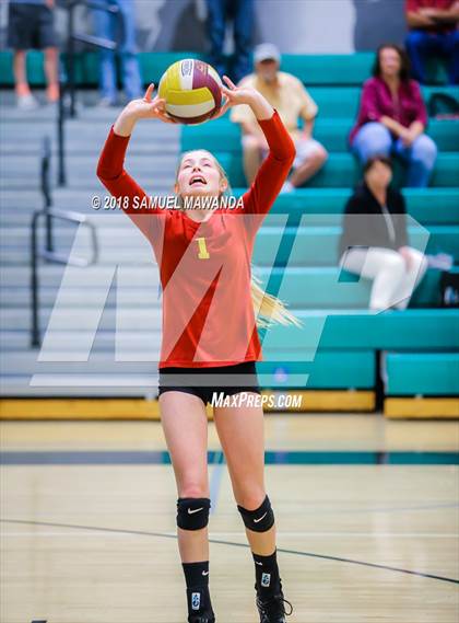 Thumbnail 1 in El Camino Real vs Mammoth (CIF State D5 Regional Semifinal) photogallery.