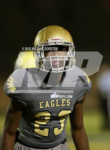 Thumbnail 3 in Independence vs Hillsboro (TSSAA Class 5A Division 1 2nd Round) photogallery.