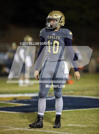 Thumbnail 1 in Independence vs Hillsboro (TSSAA Class 5A Division 1 2nd Round) photogallery.