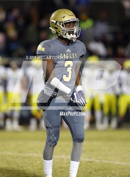 Thumbnail 1 in Independence vs Hillsboro (TSSAA Class 5A Division 1 2nd Round) photogallery.