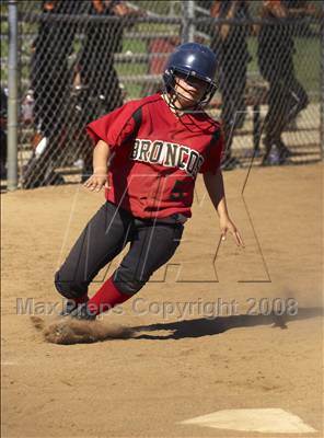 Thumbnail 3 in Central (Fresno) vs. Bella Vista (Folsom Bulldog Classic) photogallery.
