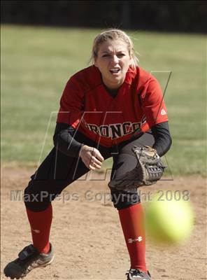Thumbnail 3 in Central (Fresno) vs. Bella Vista (Folsom Bulldog Classic) photogallery.
