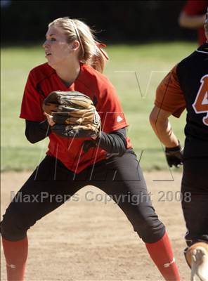 Thumbnail 2 in Central (Fresno) vs. Bella Vista (Folsom Bulldog Classic) photogallery.