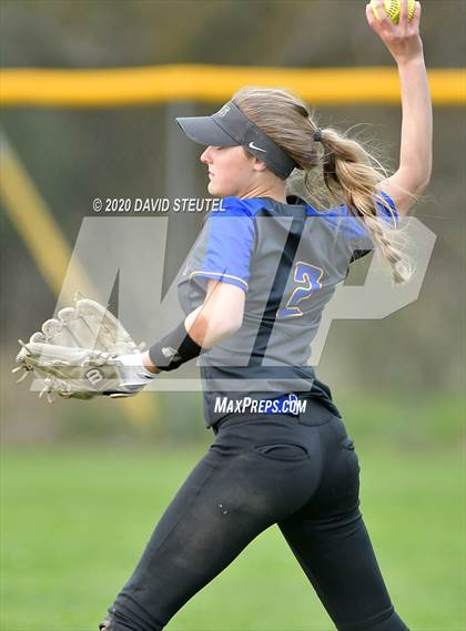 Thumbnail 3 in Lincoln vs. Cosumnes Oaks (Pre-Season T.O.C.) photogallery.