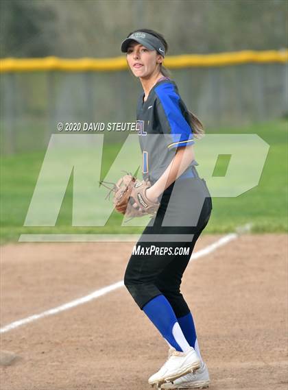 Thumbnail 2 in Lincoln vs. Cosumnes Oaks (Pre-Season T.O.C.) photogallery.
