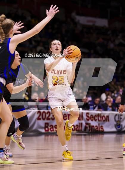 Thumbnail 3 in Clovis vs. Clovis West (CIF CS D1 Championship) photogallery.