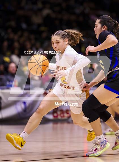 Thumbnail 3 in Clovis vs. Clovis West (CIF CS D1 Championship) photogallery.