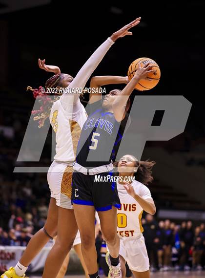Thumbnail 1 in Clovis vs. Clovis West (CIF CS D1 Championship) photogallery.