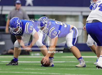 Thumbnail 1 in Stratford vs. Falls City (UIL Football 2A D1 Finals) photogallery.