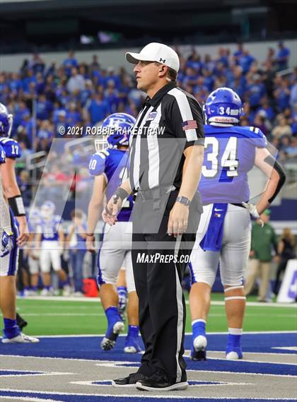 Thumbnail 2 in Stratford vs. Falls City (UIL Football 2A D1 Finals) photogallery.