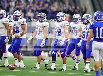 Thumbnail 1 in Stratford vs. Falls City (UIL Football 2A D1 Finals) photogallery.