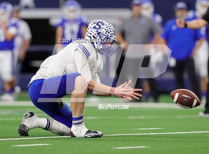 Thumbnail 3 in Stratford vs. Falls City (UIL Football 2A D1 Finals) photogallery.