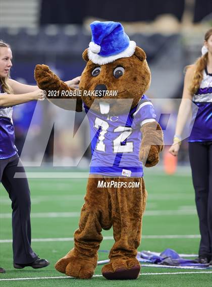 Thumbnail 3 in Stratford vs. Falls City (UIL Football 2A D1 Finals) photogallery.